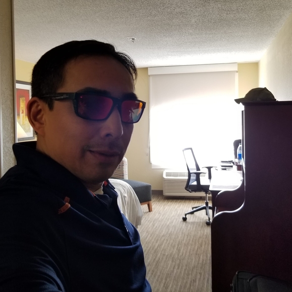 Meet your Posher, Juan - Picture 1 of 1